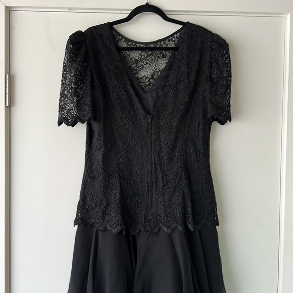 Vintage 80s 90s Black Lace Tiered Dress Size 15-16 by A La Carte California - Picture 6 of 8